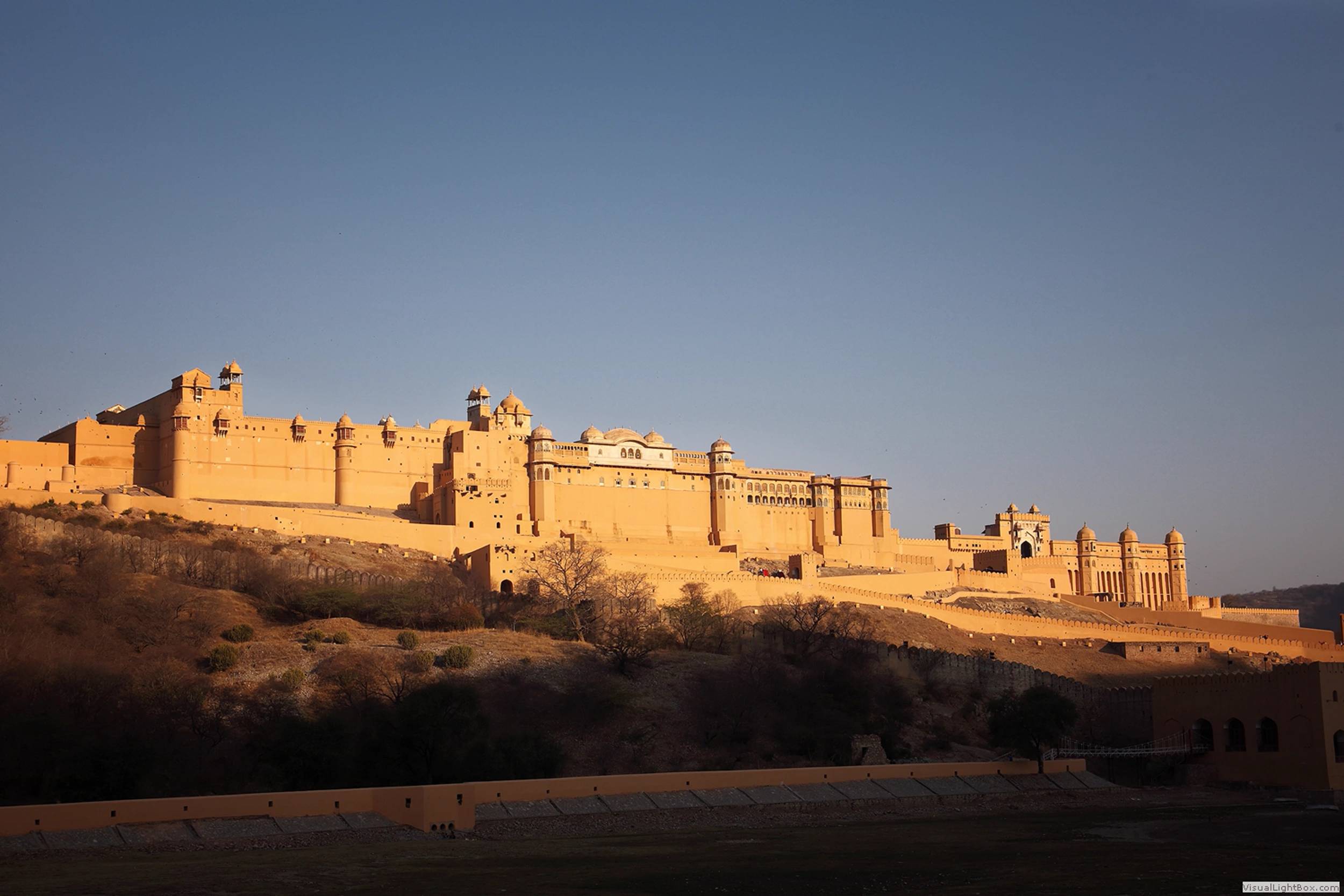 Foto La seconda parte del
                        viaggio tra Jaipur, Fatehpur sikri, Agra, Horchha e Khajurao