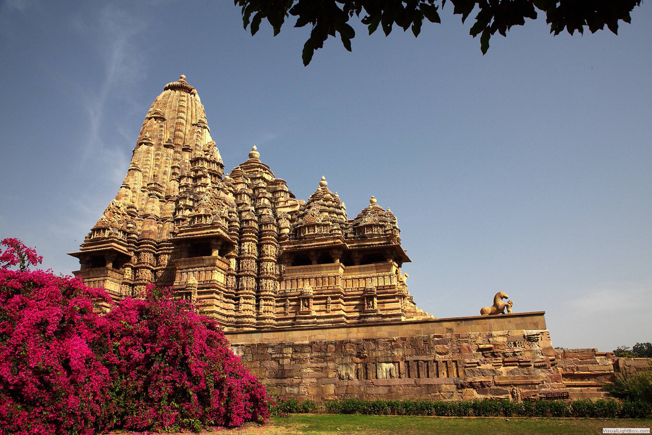 Foto La seconda parte del
                        viaggio tra Jaipur, Fatehpur sikri, Agra, Horchha e Khajurao